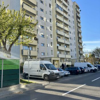 7e9a5f57-a0f8-408b-a1b1-eebe8001fb70 Mieszkanie w ścisłym centrum – 4 pokoje – winda